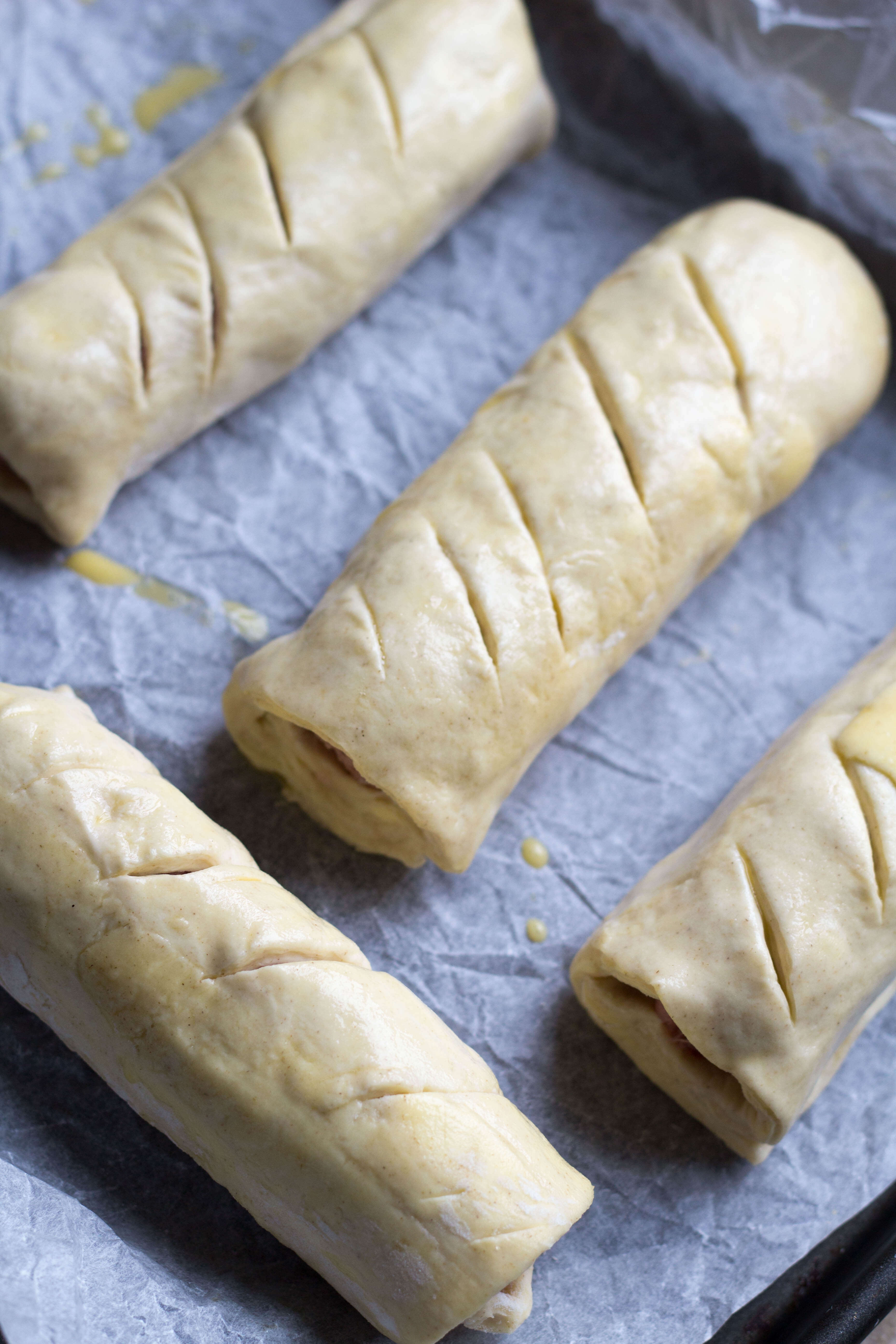 sausage-roll-uncooked