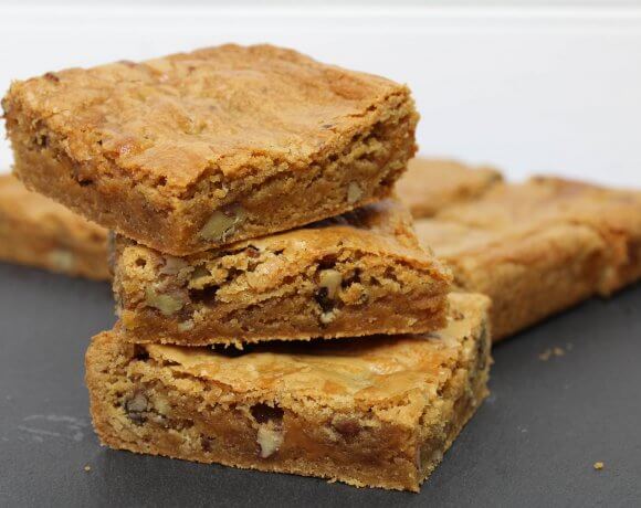 Blondies slated caramel and pecan